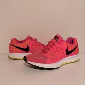Nike Zoom Pegasus 31 size 8.5 - Pink